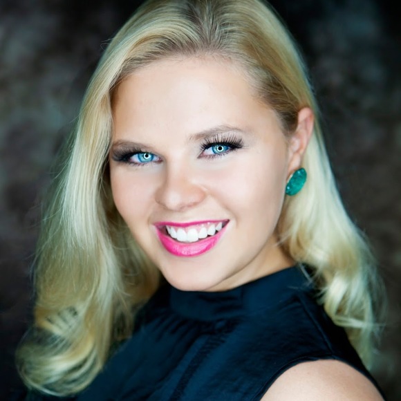 Meet the Posher Other - Meet your Posher, Susan